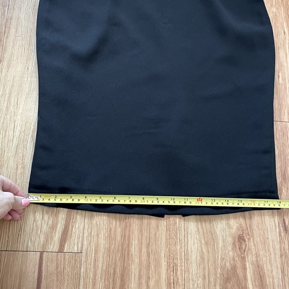 New collection is black crepe skirt with satin lining is beautiful 😍 - Picture 7 of 11